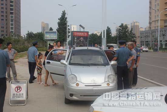 县运管局依法整治道路运输市场(图文)·中国道
