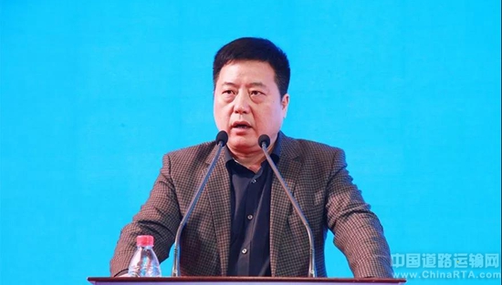 恒鑫集团董事长_恒广集团董事长照片